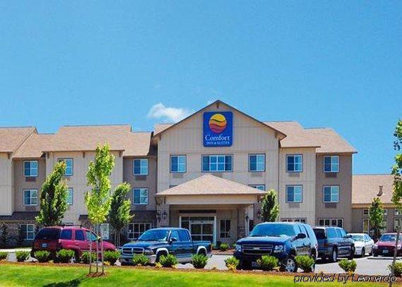 Comfort Inn & Suites Mcminnville Wine Country Exterior photo